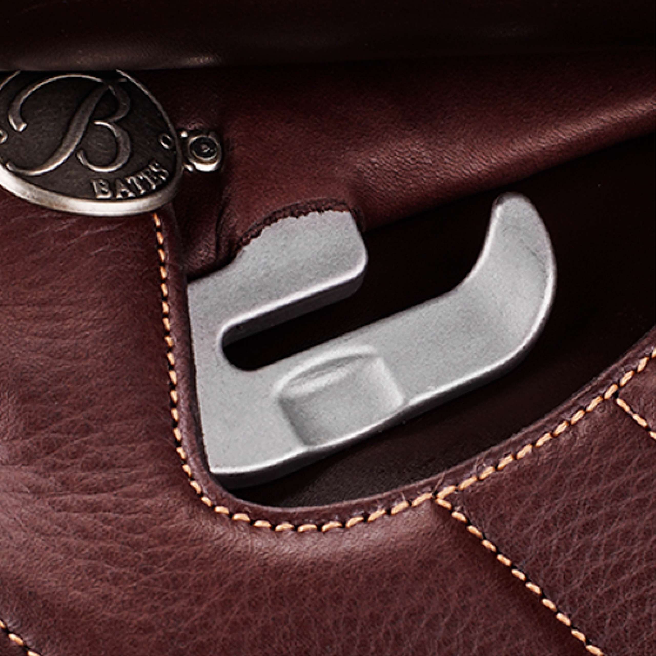 Bates Pony Elevation+ Jump Saddle - Image 3